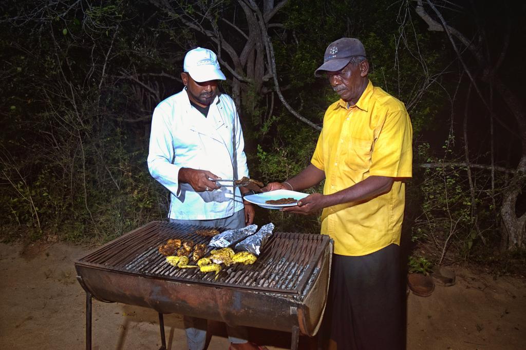 Wilderness Camping Yala Exteriör bild